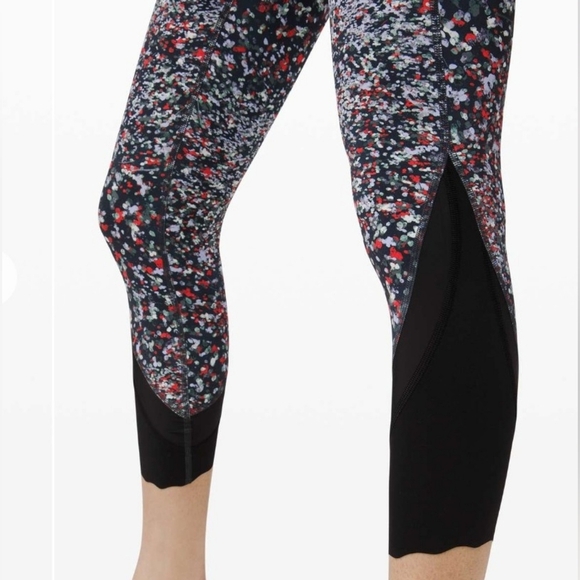 Lululemon Wunder Under High-Rise Crop 23" Tight In Scallop Water Blossom Size 6 - Picture 3 of 16